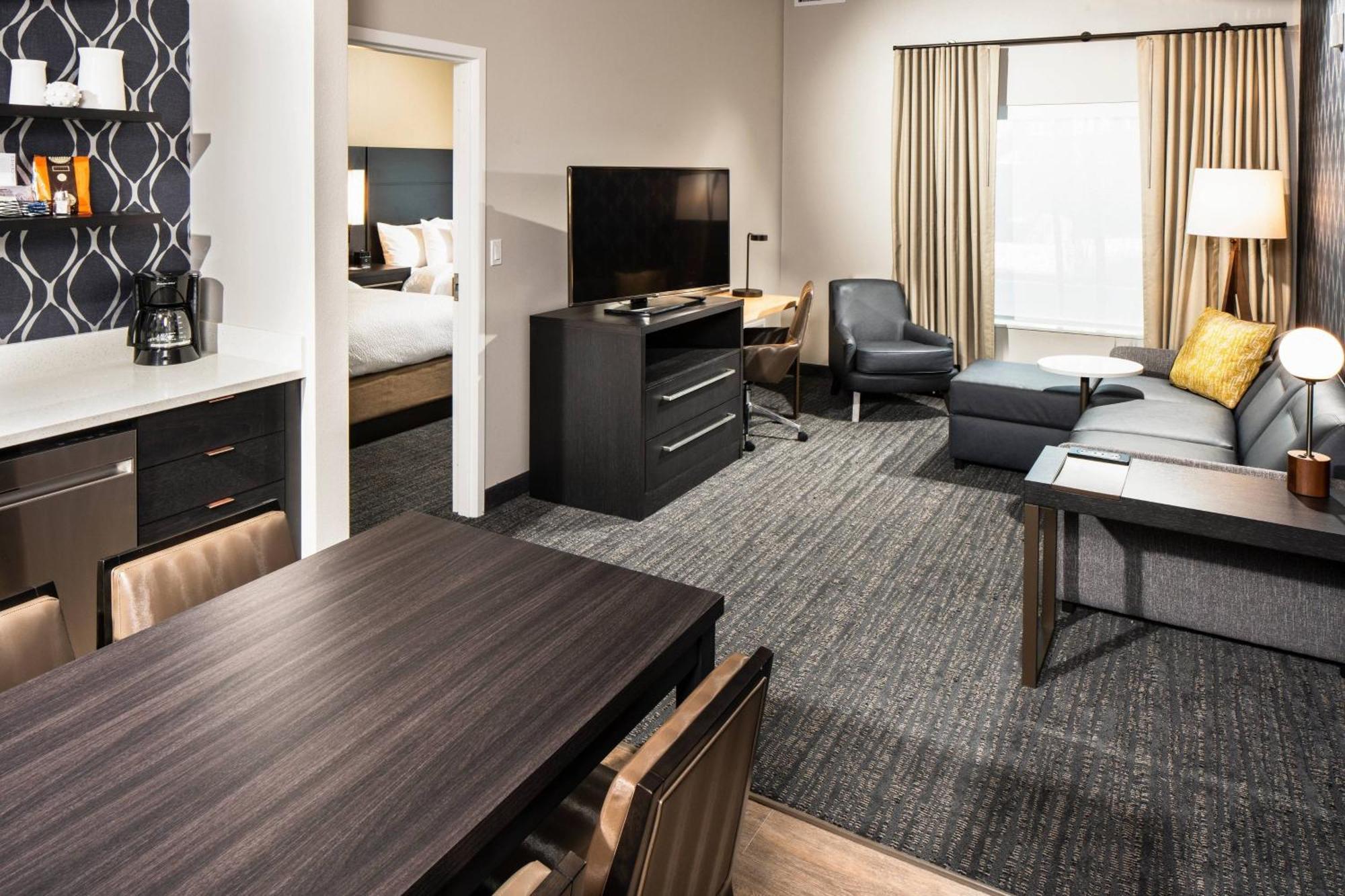 South/henderson Hotel 3*